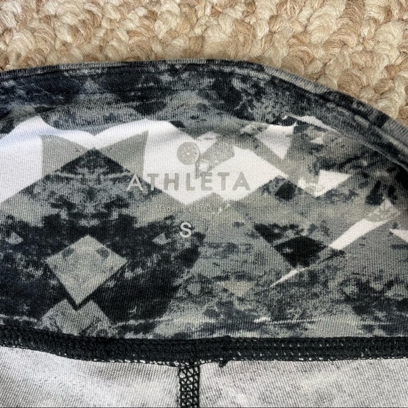 Athleta Women’s Cosmic Chaturanga Crop Leggings Activewear Yoga Pants Size Small - Picture 6 of 11